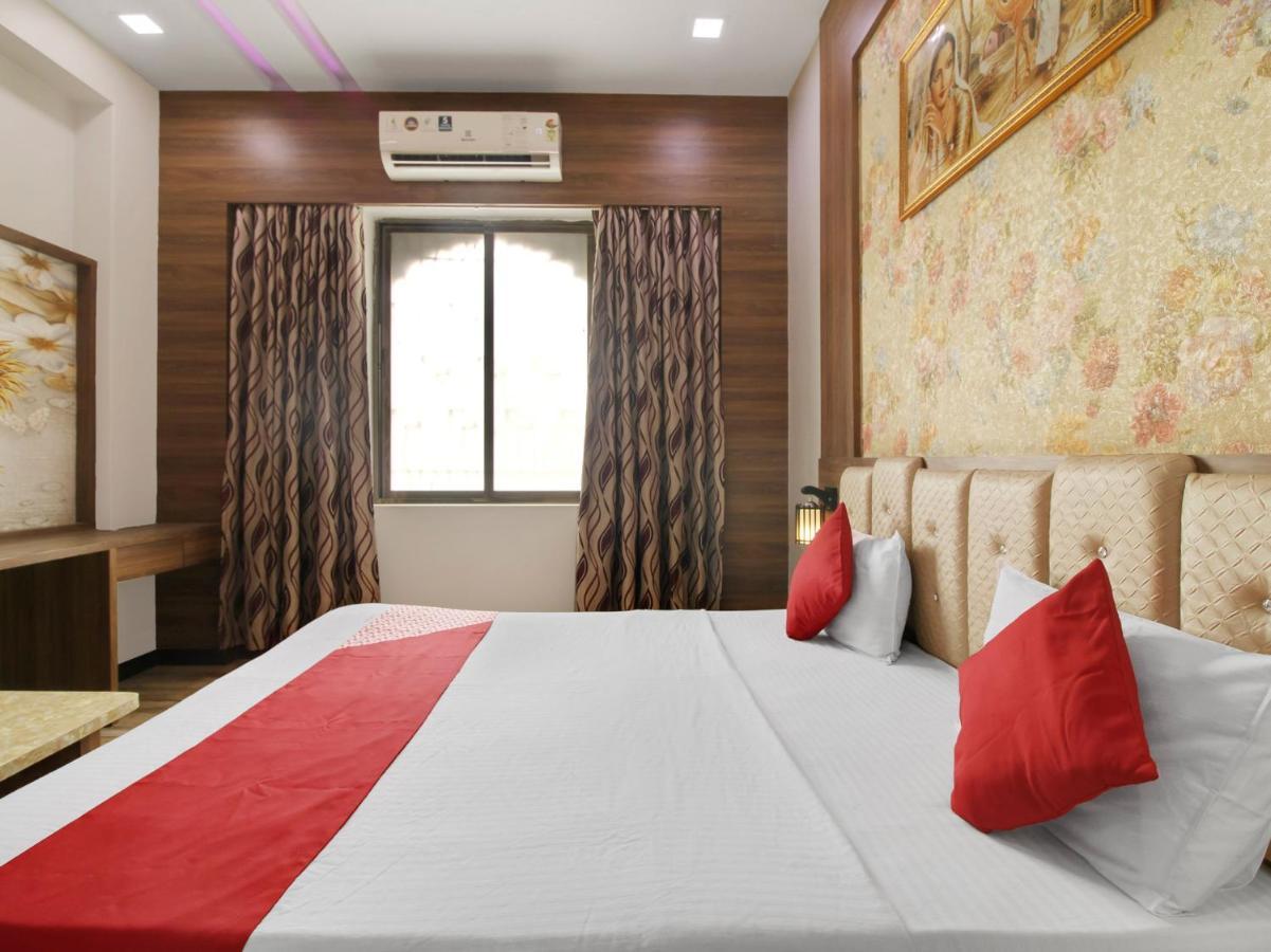 Oyo 79434 Hotel Green Villa Нагпур Екстериор снимка